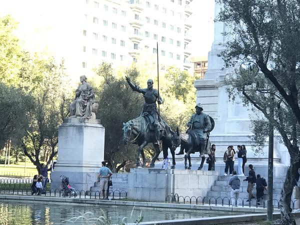 Испания. Мадрид. Памятник Дон Кихота
